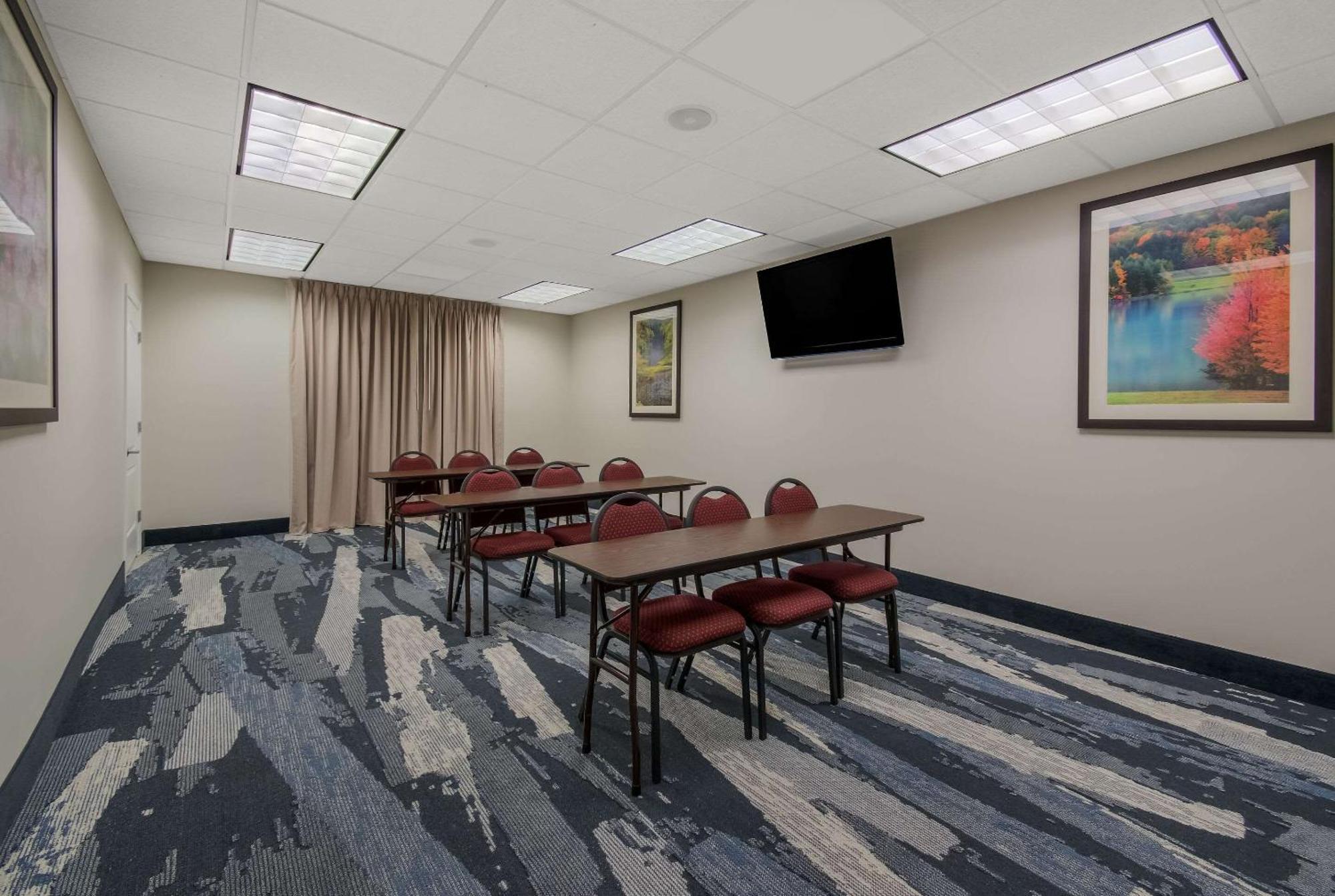 Comfort Inn&Suites Barnesville - Frackville Extérieur photo